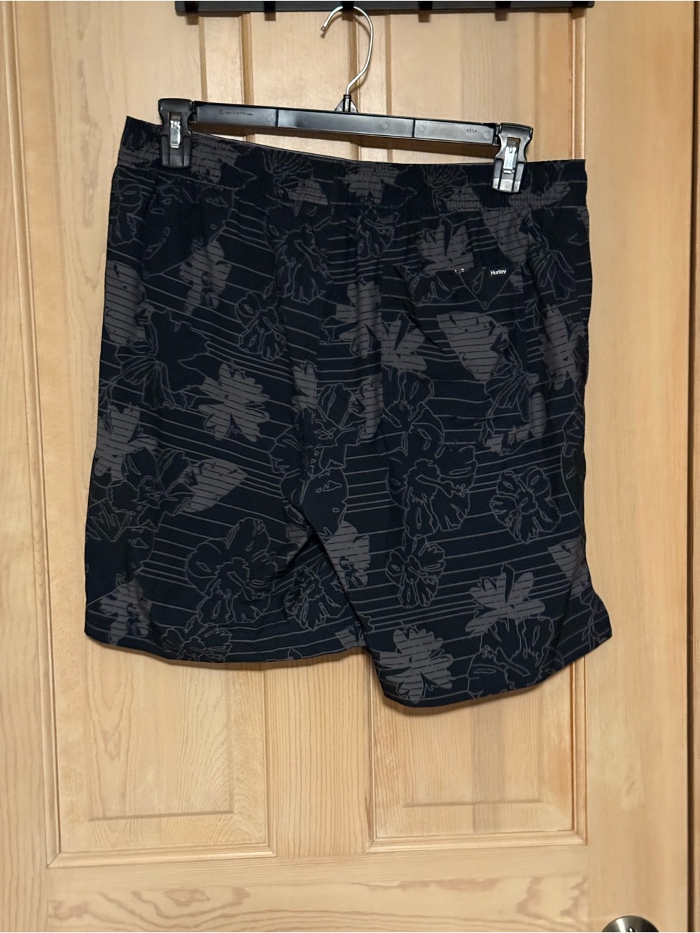 Hurley Floral Swim Trunks Black & Gray Size XL Like New